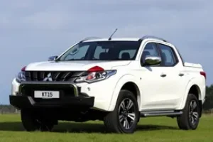 Nova Mitsubishi L200 Triton 2025