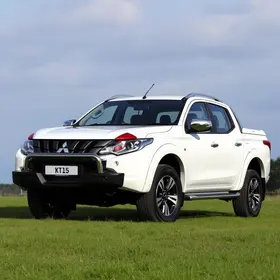 Nova Mitsubishi L200 Triton 2025